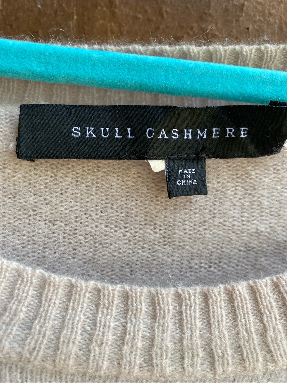 Skull Cashmere Pale Pink Crewneck Sweater with Floral Embroidery Skull  Motif - Picture 2 of 13